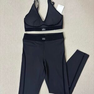 ALO Yoga airlift line up Women's Black Set